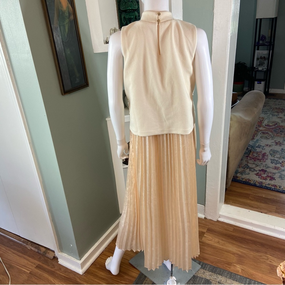THML Cream Champagne Pleated Maxi/Midi Dress Sleeveless Layered Satin Large L - Picture 10 of 14
